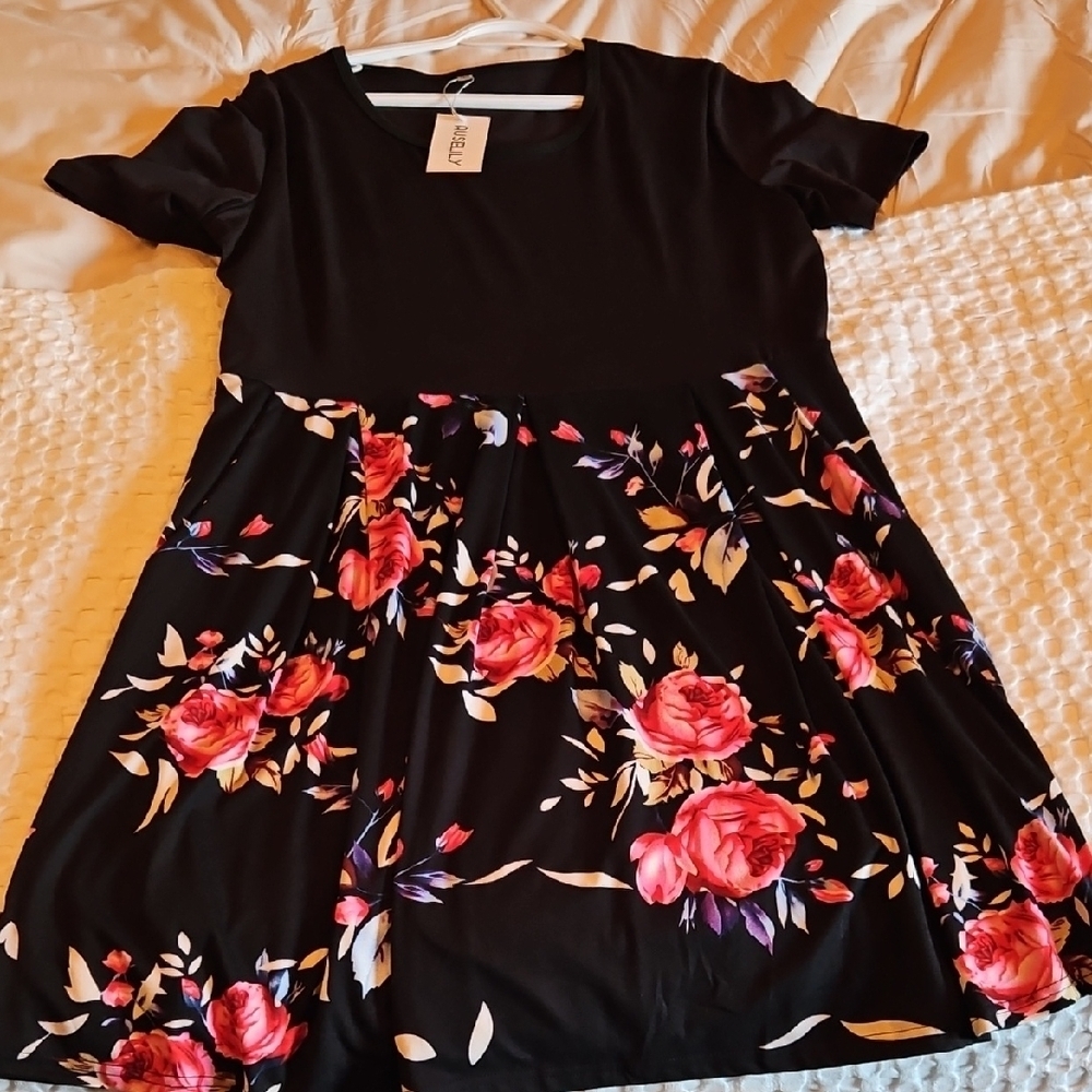 Black Dress Wirh Floral Patern Size 16